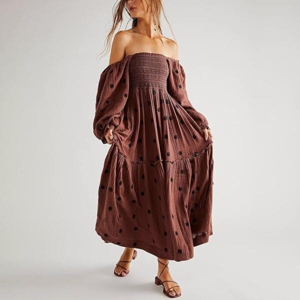 Women's bohemian floral maxi dress with puff sleeves and pockets