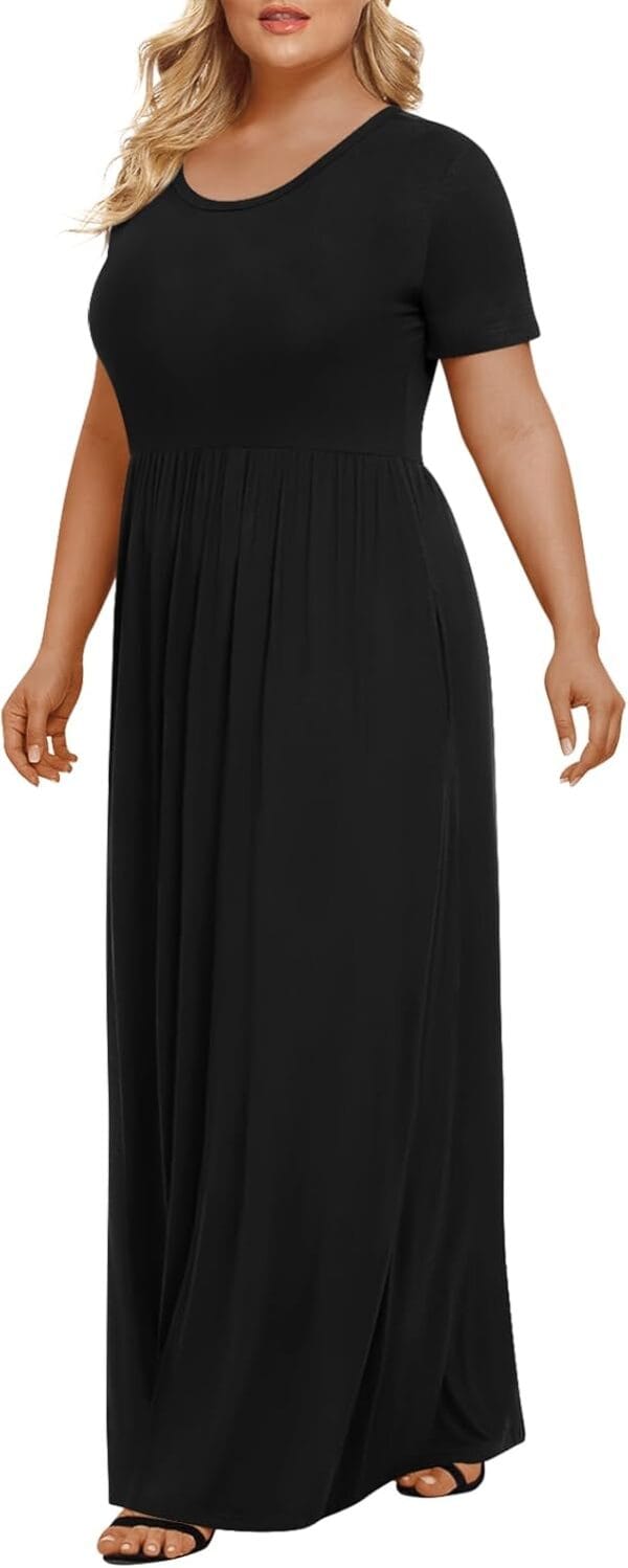 Plus size maxi dress with floral print suitable for summer, casual short sleeve.