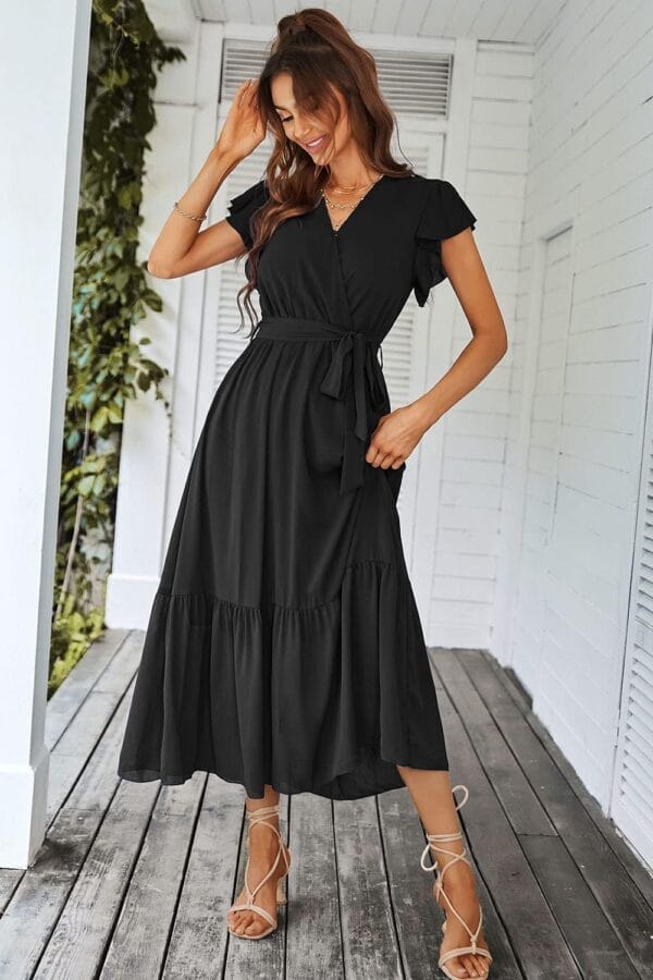 Women’s boho floral maxi dress with short sleeves and V-neck design