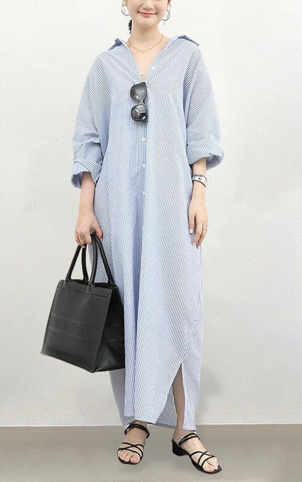 Women's casual maxi dress in striped cotton with long sleeves