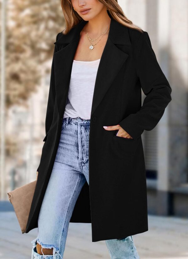 Women's long blazer featuring a loose fit and lapel pockets