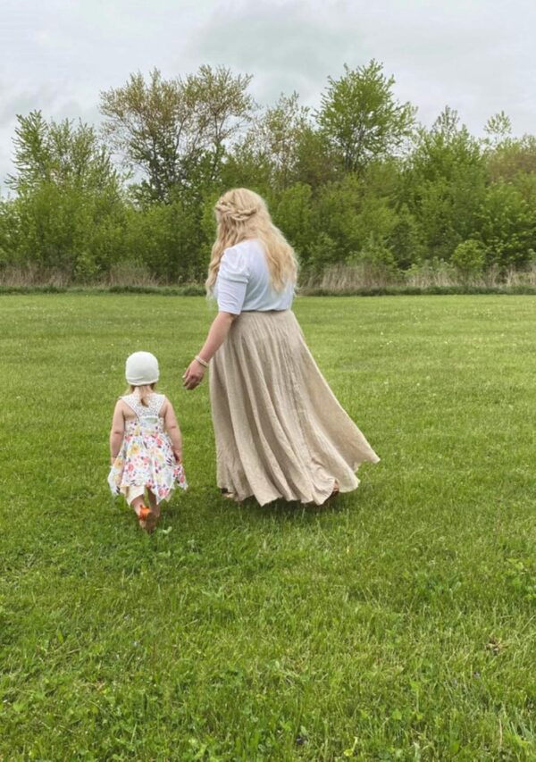 Women's casual maxi skirt in flowy cotton-linen blend, perfect for summer