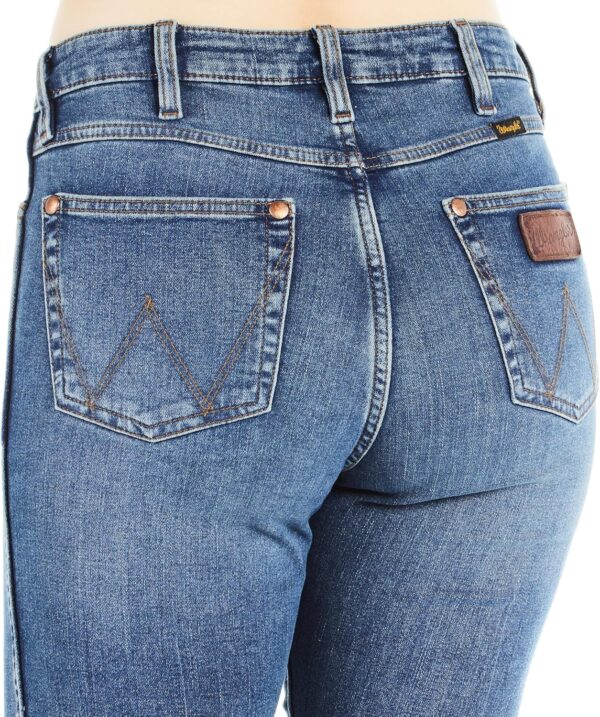 Wrangler Retro high rise trouser jeans for women in stylish fit